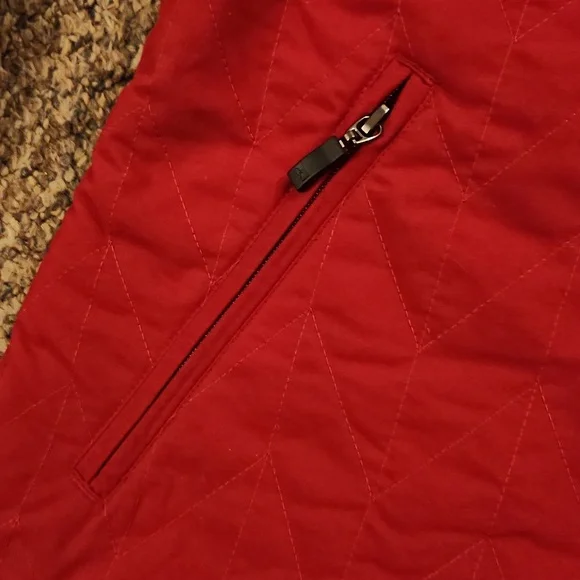 NWT Women's Storm Creek Quilted Red Fleece Jacket Size S - Picture 6 of 9